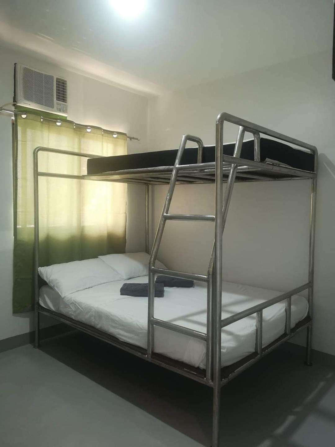 Rain Haven Lodging House Coron Exterior photo