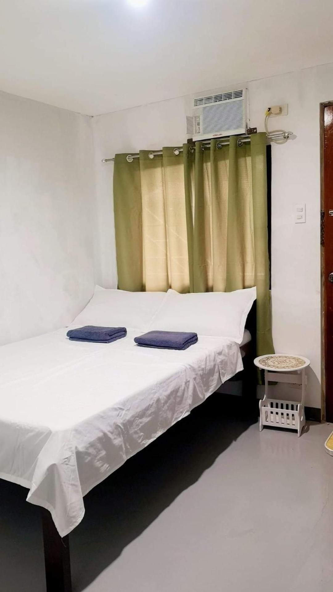 Rain Haven Lodging House Coron Exterior photo